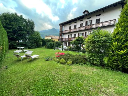 Dimora Fiorita Junior My Holiday Home - Accommodation - Varallo