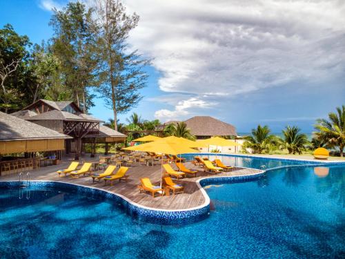 Peldbaseins, Borneo Eagle Resort in Pulau Tiga