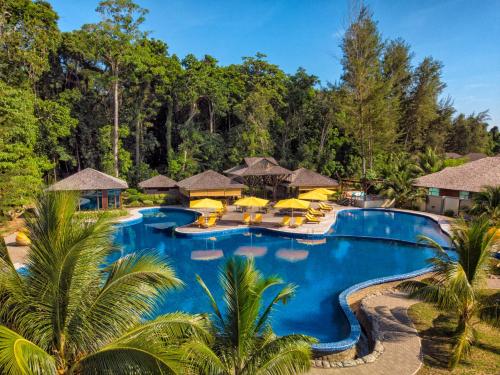Peldbaseins, Borneo Eagle Resort in Pulau Tiga