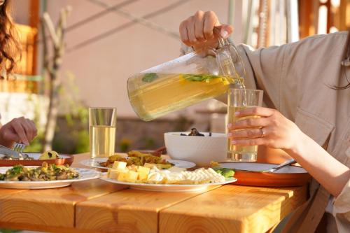 Toon Armeni Guest House - 레스토랑