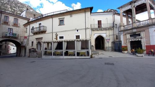 Alloggi Piazza Umberto Primo