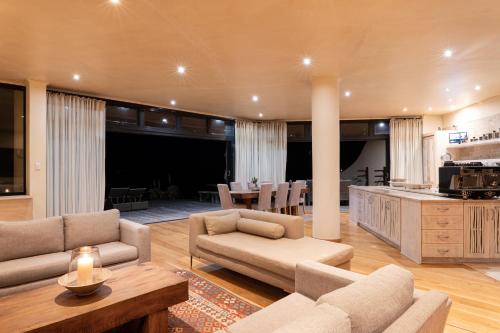 Bar, Dolphin Sunrise in Jeffreys Bay