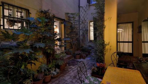 Entrance, B&B AlbertaD in Saragozza
