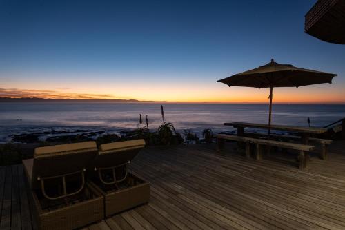Strand, Dolphin Sunrise in Jeffreys Bay