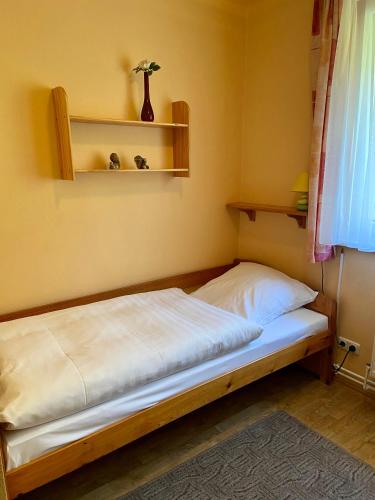 1 twin bed
