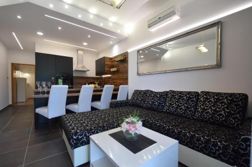 Apartments Antonija in Milcetici