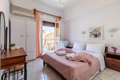 Double or Twin Room image 2