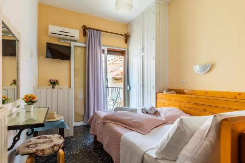 Single Room image 6