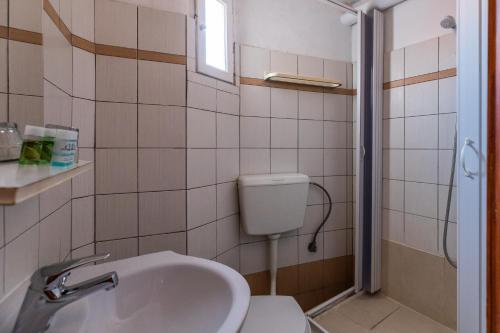 Single Room image 4