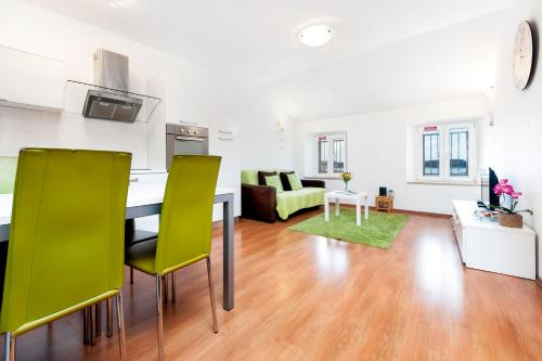 Sea View Apartment 4