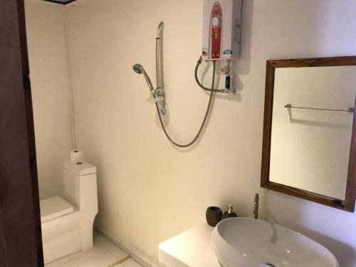 Keira Backpackers – El Nido, WI