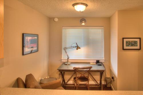 Captain Gray`s Landing Condo - Oyhut Bay Seaside Village - image 6