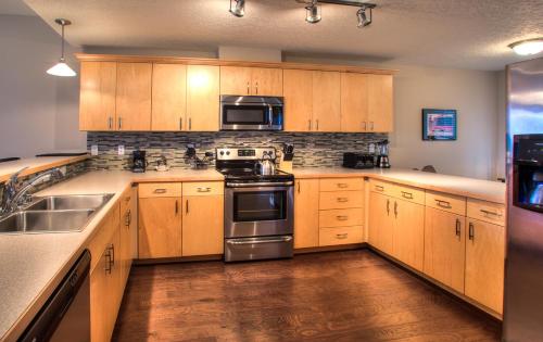 Captain Gray`s Landing Condo - Oyhut Bay Seaside Village - image 9