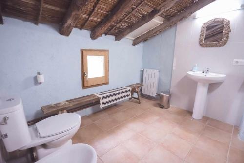 Fürdőszoba, La Rectoria de Dosquers (24p) in Maia de Montcal