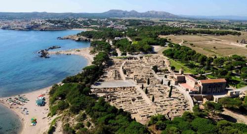 Strand, La Rectoria de Dosquers (24p) in Maia de Montcal