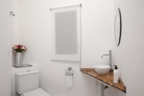 Jardinets Guest House - image 2