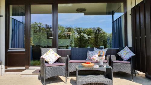 ระเบียง/ชานเรือน, Black Forest Bergliebe Pool Terrasse Natur Ruhe Komfort in เฮอะเชนชวานด์