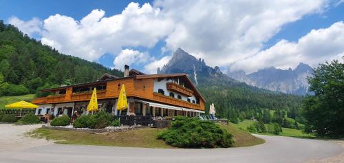  Chalet Piereni in Fiera di Primiero
