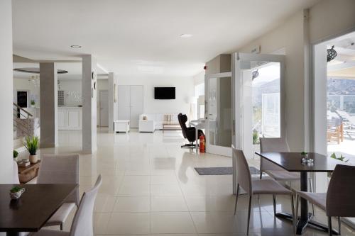 Lobby, Areti Hotel in Adelianos Kampos