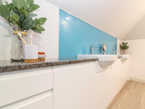 Penthouse 23 Penthouse 23