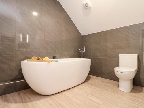 Penthouse 23 Penthouse 23