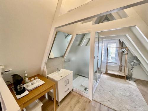 Olive Bed and Breakfast - image 6