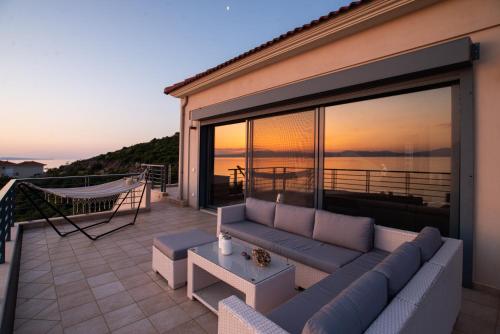 Sea Whisper Villa in Peloponnese