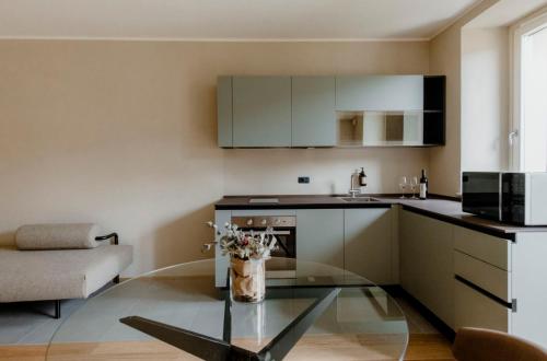 virtuve, Parco Reala // Rural - Luxury - Rooms in Corneliano d'Alba