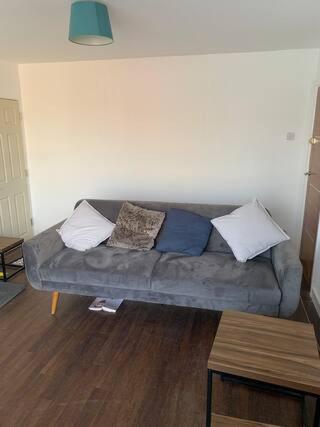 34 Tutbury Avenue, Cannon Park, Coventry, CV4 7BJ chambre d'hôte War Memorial Park