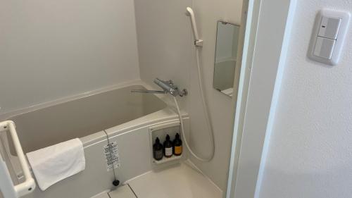 Triple Room with Bathroom image 1
