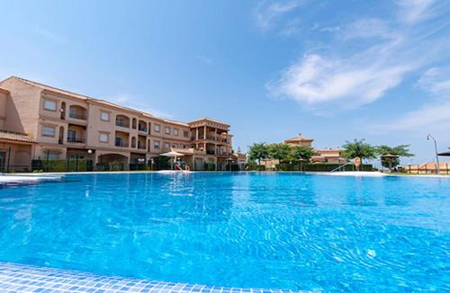 PRECIOSO APARTAMENTO EN URBANIZACION CAMPO DE GOLF