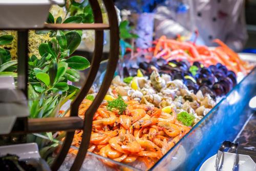 Crowne Plaza Zhenjiang by IHG Crowne Plaza Zhenjiang by IHG