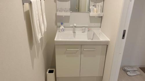 Triple Room with Bathroom image 6