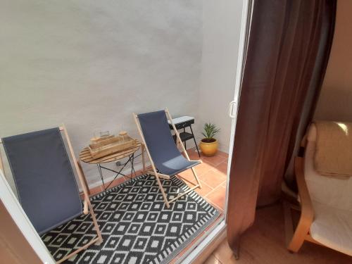 Maisonnette de charme avec petite terrasse gîte à louer Villespassans