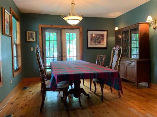 Makanan dan Minuman, WeatherPine Inn in Niagara On The Lake (ON)