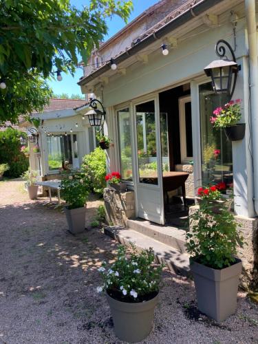 Hostellerie du Vieux Moulin - Hôtel - Autun