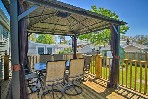 Wareham Cottage with Deck, Walk to Swifts Beach, Wareham (foto 3)