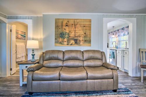 Wareham Cottage with Deck, Walk to Swifts Beach, Wareham (foto 6)