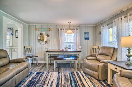Wareham Cottage with Deck, Walk to Swifts Beach, Wareham (foto 7)