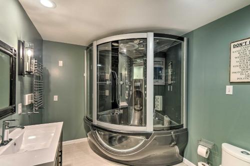 Waterfront Ashland Home about 2 Mi to Downtown! Waterfront Ashland Home about 2 Mi to Downtown!