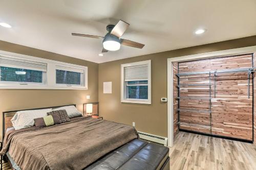 Waterfront Ashland Home about 2 Mi to Downtown! Waterfront Ashland Home about 2 Mi to Downtown!