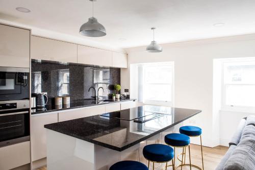 Monterey Residence - Stunning, Duplex Apartment in the Heart of Kendal