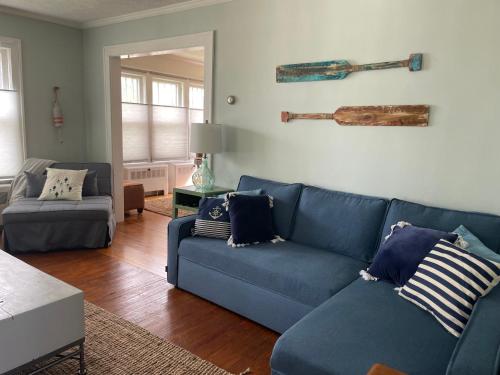 Drop Anchor Cottages and Lake House in Geneva-on-the-Lake, USA