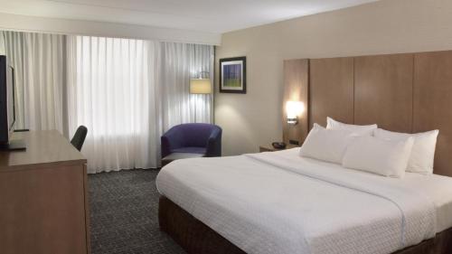Crowne Plaza Cleveland Airport