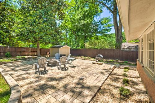 Cheery Cottage with Yard Less Than 1 Mile to Marietta Square