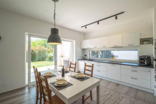 ห้องครัว, House Sparrow in วินทิยัน