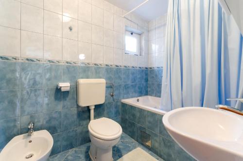 Three-Bedroom Apartment image 10