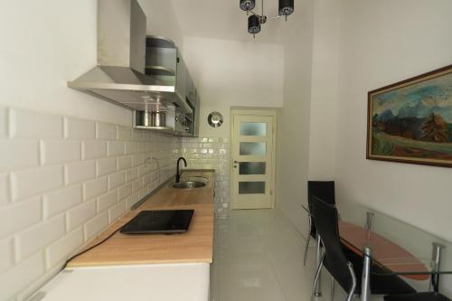 Konyha, Sleep Hostel in Nyis