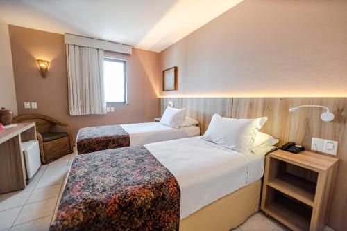 2 twin beds