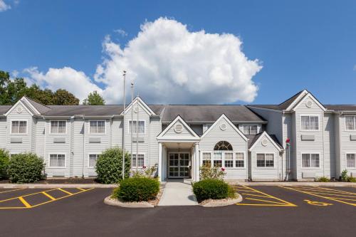 Microtel Inn & Suites by Wyndham Sunbury - Columbus North in Sunbury, USA